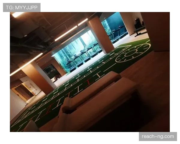 蒋圣龙这自律程度，凌晨四点健身房打卡是日常？